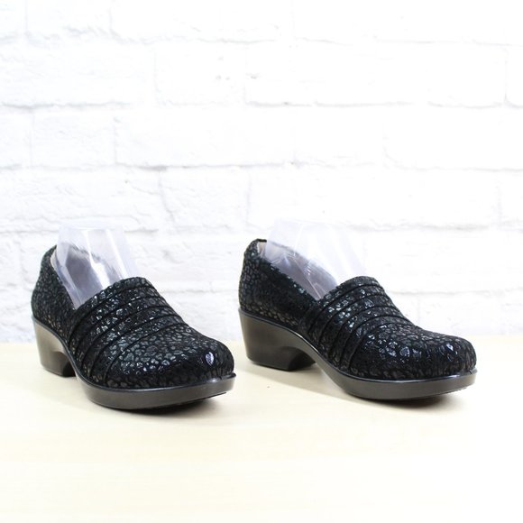 NATURALIZER Ortholite Fanfare Black Animal Print Doctor Clogs Size 8 M - Picture 3 of 9